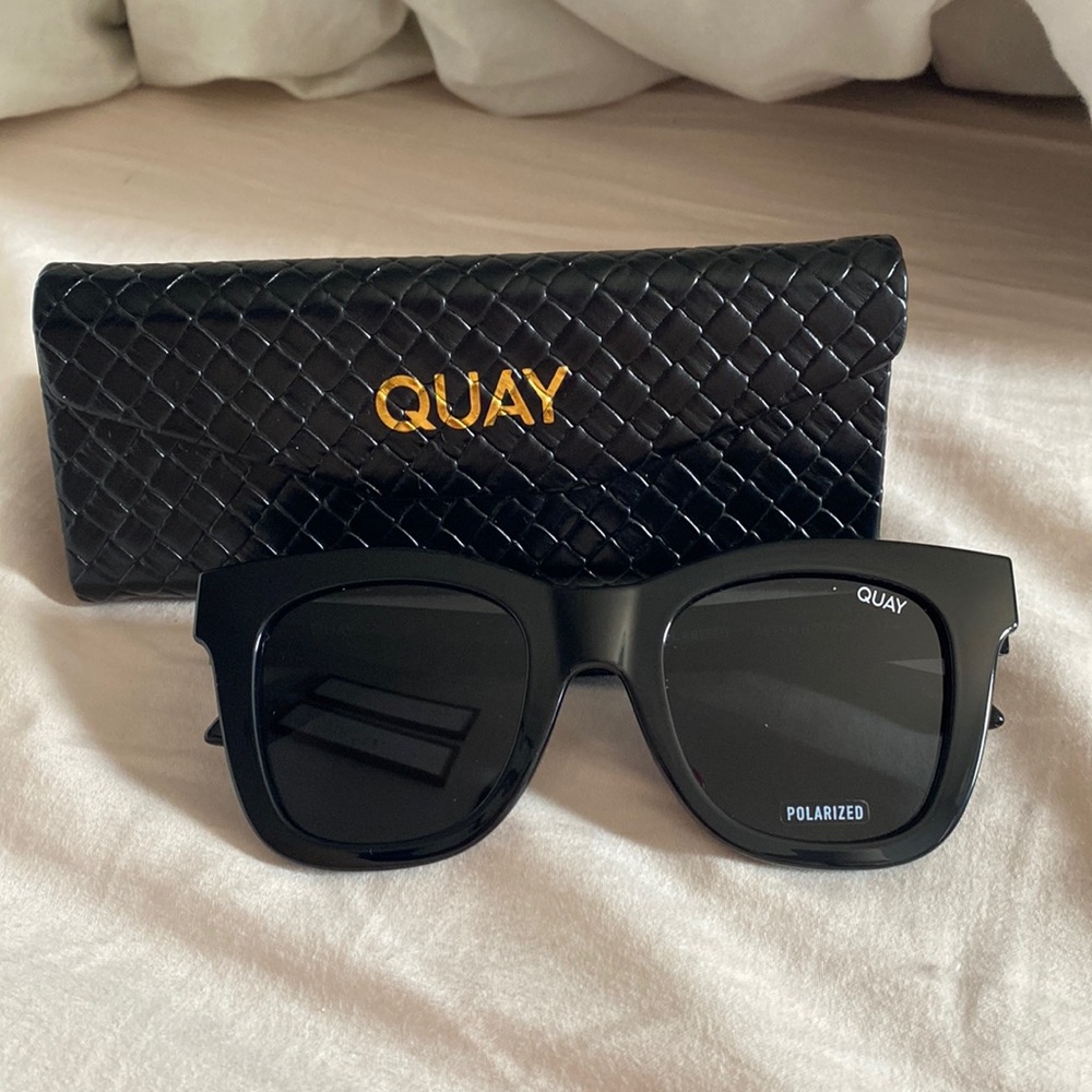 AFTER HOURS - BLACK/SMOKE POLARIZED + BLACK EMBOSSED/GOLD CASE